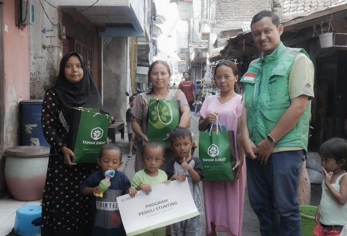 Bantu Atasi Stunting, Taman Zakat Gelar Penyuluhan dan Bagi Paket Gizi